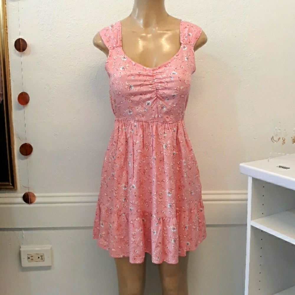 FOREVER 21 Pink Floral Dress Sweetheart Neck Medium Skater Fit n Flare Aline